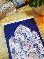 Arabesque prayer rug