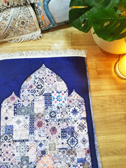 Arabesque prayer rug
